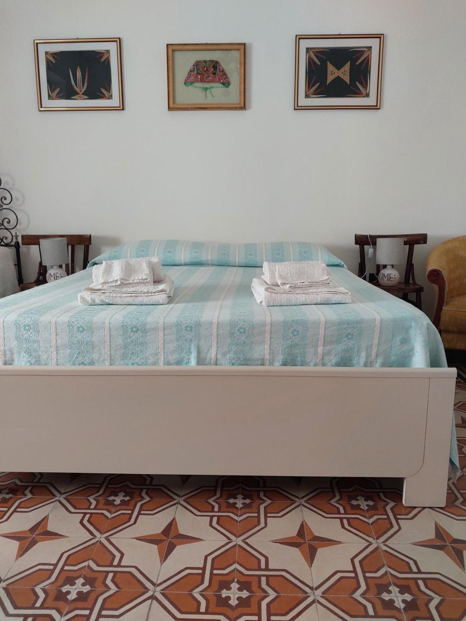 Casa Vacanze Zarinu Orgosolo Exterior foto